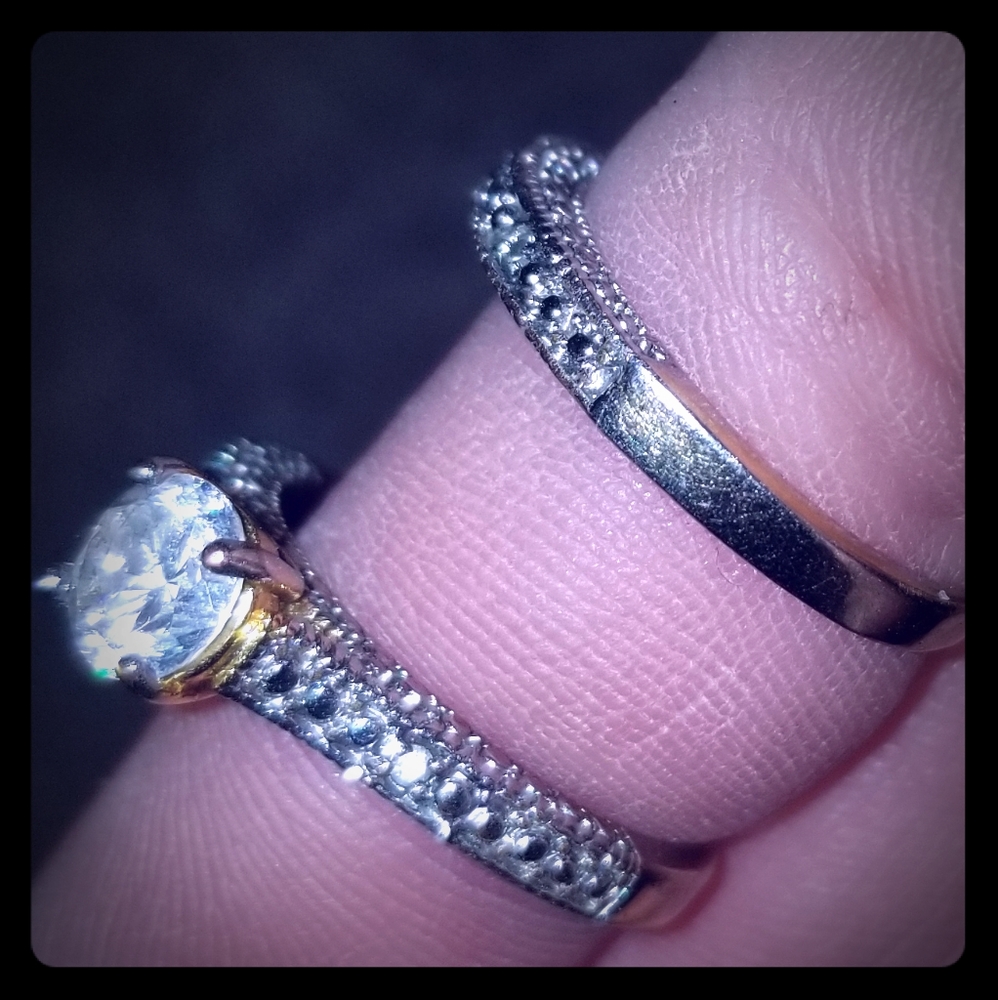 Womens wedding ring set